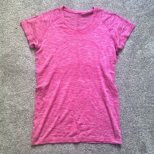 VGUC Lululemon Swiftly Tech Tee 8 Red